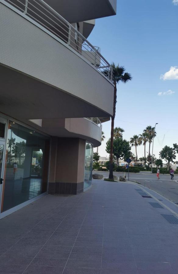 Casamare Alba Adriatica Frontemare Apartment Exterior photo