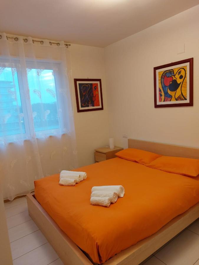 Casamare Alba Adriatica Frontemare Apartment Exterior photo